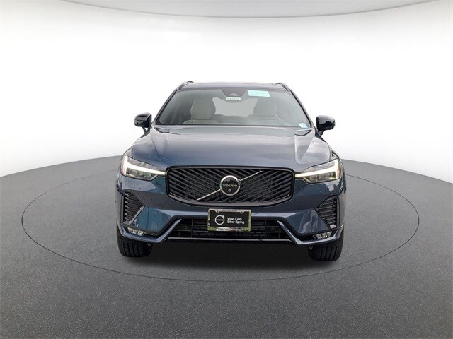 2026 Volvo XC60 B5 Plus photo 2