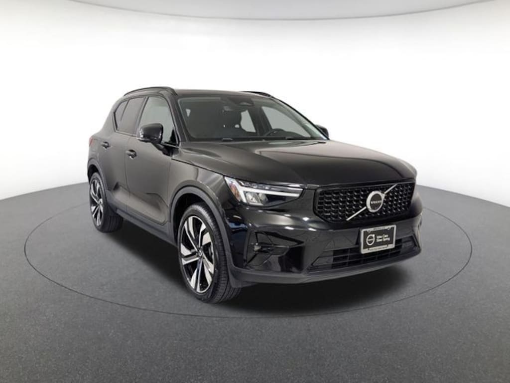 Certified 2023 Volvo XC40 B5 AWD Plus Dark SUV