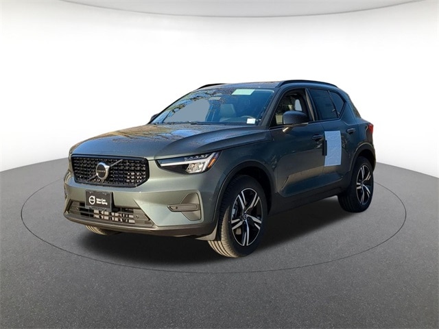 2026 Volvo XC40