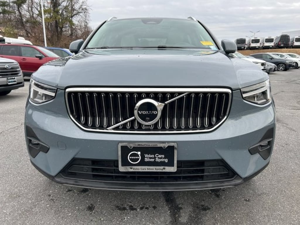 Used 2023 Volvo XC40 B5 AWD Plus Bright SUV