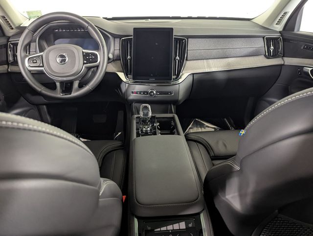 2026 Volvo XC90 Ultra - Photo 13