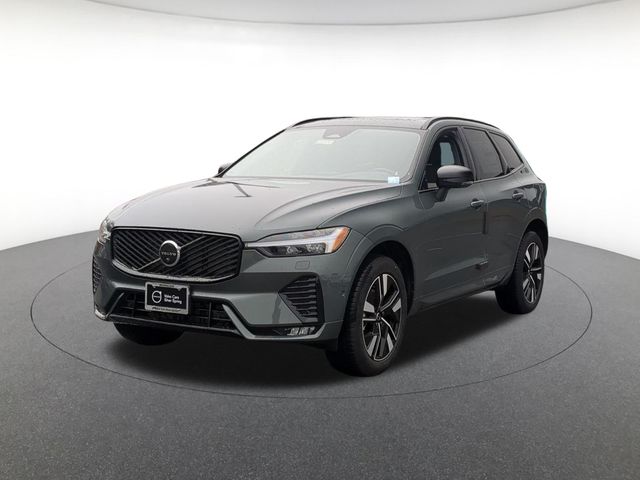 2026 Volvo XC60 B5 Plus Dark AWD's photo