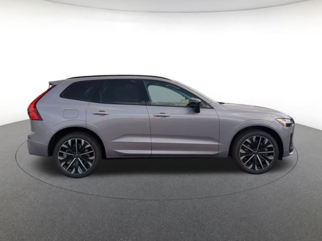 New 2026 Volvo XC60 plug-in hybrid T8 Ultra SUV