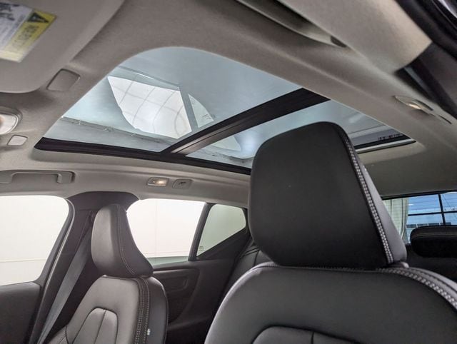 2026 Volvo XC40 Core - Photo 17