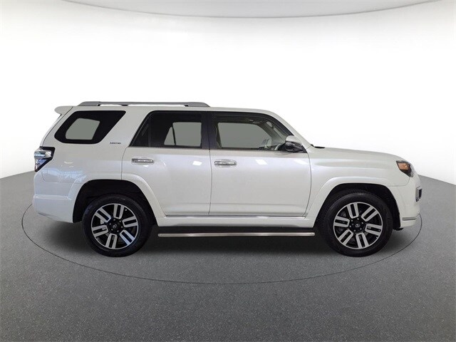 2022 Toyota 4Runner Limited photo 3