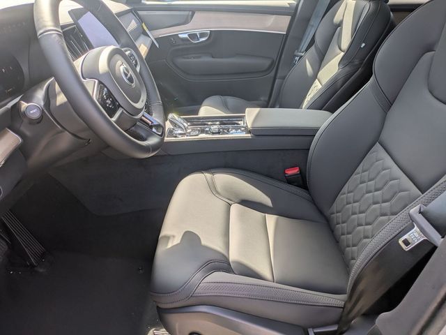 2026 Volvo XC90 Plus - Photo 9