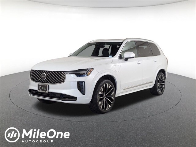 2025 Volvo XC90 plug-in hybrid T8 (2025.5) Plus 7-Seater SUV