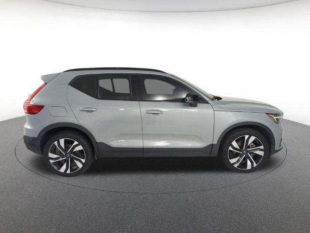 Certified 2024 Volvo XC40 B5 Ultimate Dark SUV