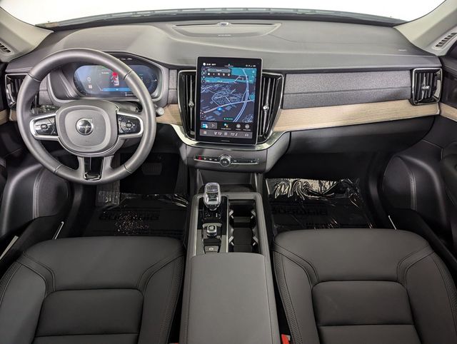 2025 Volvo XC90 Plus - Photo 12