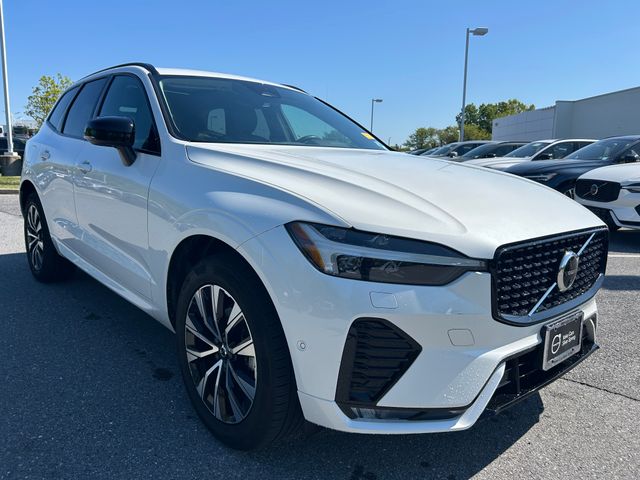 2024 Volvo XC60 B5 Plus Dark Theme AWD's photo