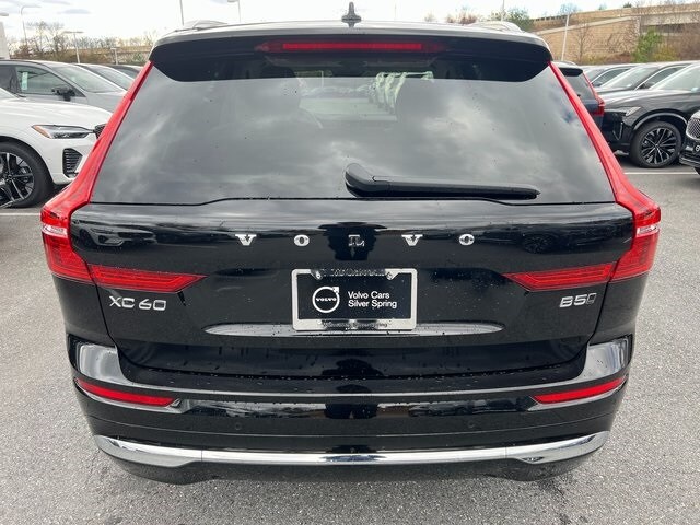 2023 Volvo XC60 B5 Plus photo 4