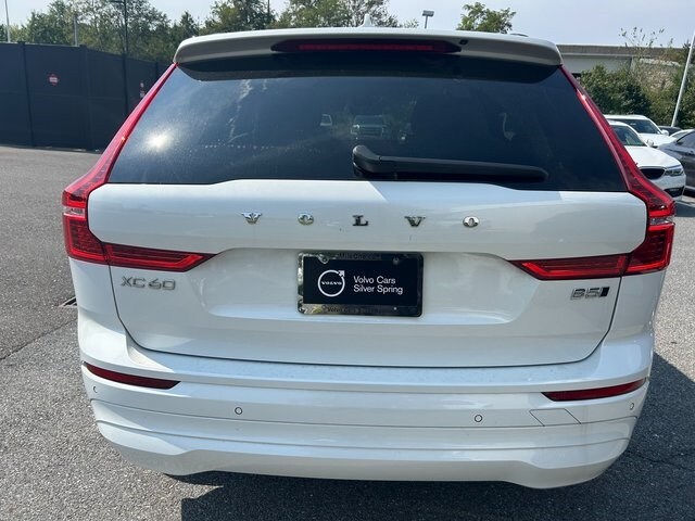 2023 Volvo XC60 B5 Core photo 4