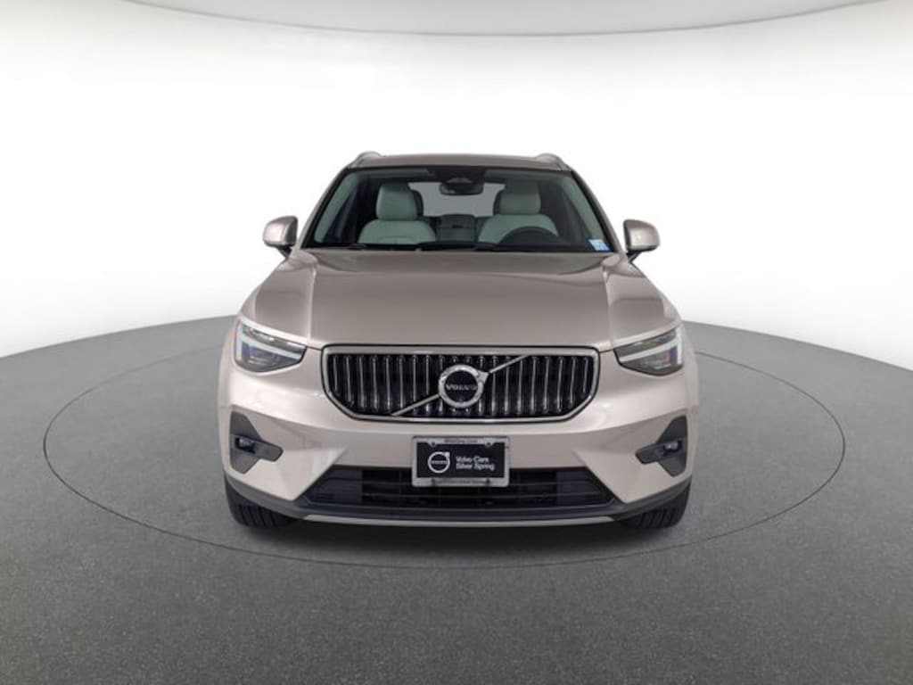 Certified 2024 Volvo XC40 B5 Ultimate Bright SUV