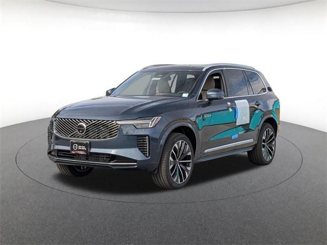 2026 Volvo XC90 Plus's photo