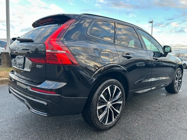 2023 Volvo XC60 B5 Plus photo 4