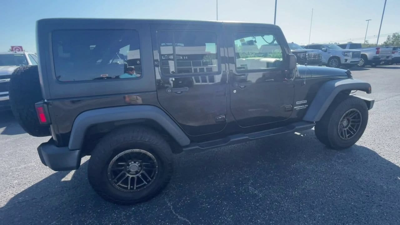 Used 2017 Jeep Wrangler Unlimited Sport S with VIN 1C4BJWDG4HL560548 for sale in Elizabethtown, KY
