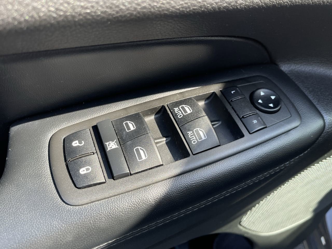 2021 Jeep Grand Cherokee Laredo X - Photo 23