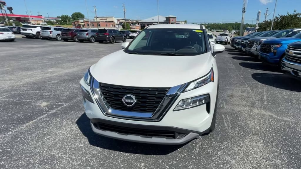 Used 2023 Nissan Rogue SV Intelligent AWD SUV