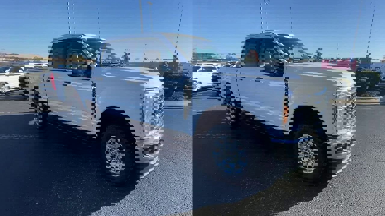 2024 Ford F-250 XLT photo 3