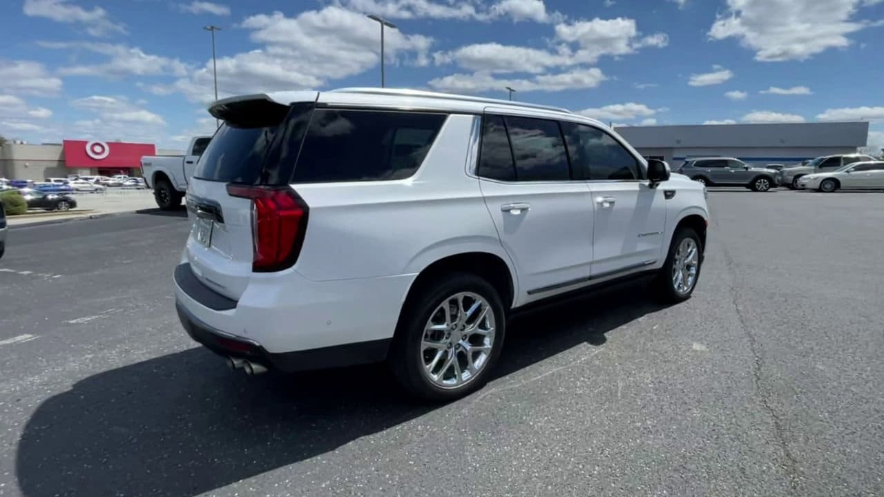 2024 GMC Yukon Denali Ultimate - Photo 9