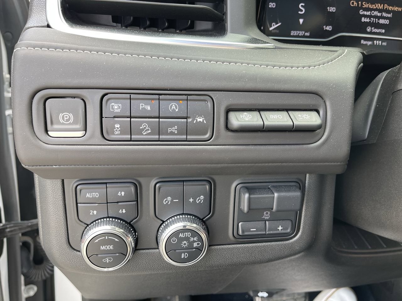 2024 GMC Yukon Denali Ultimate - Photo 18