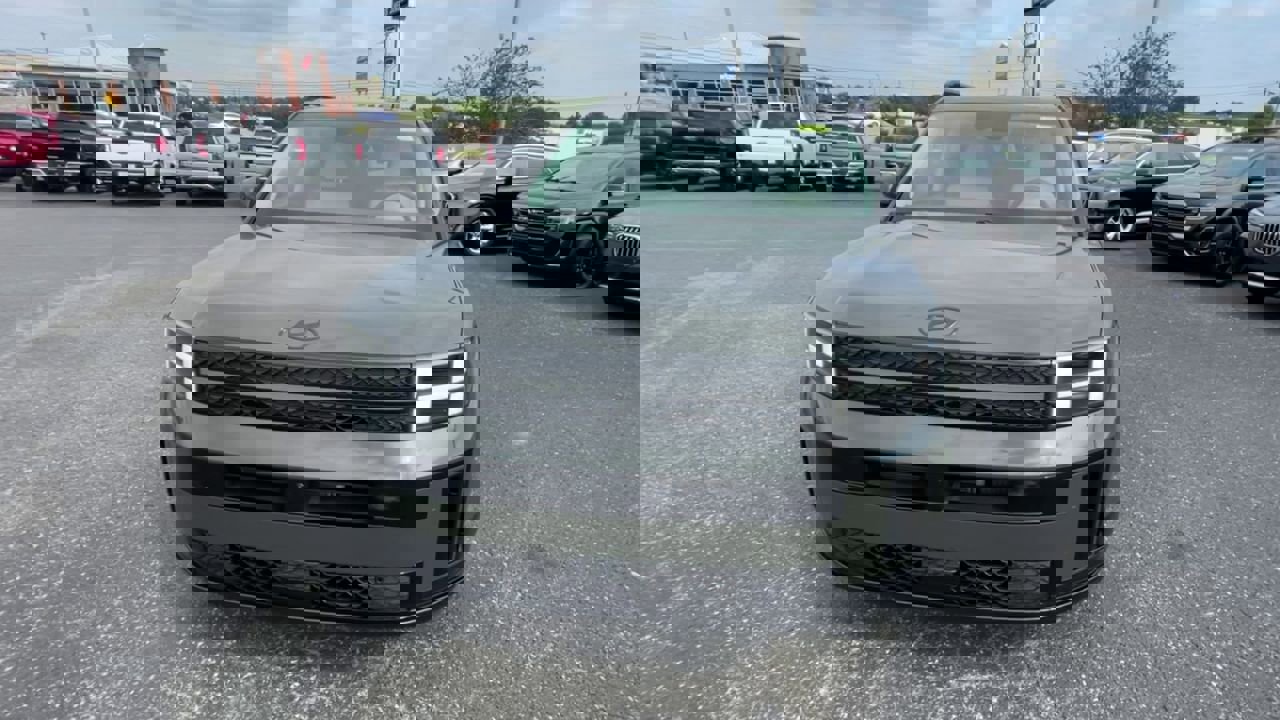 2025 Hyundai Santa Fe Calligraphy photo 3