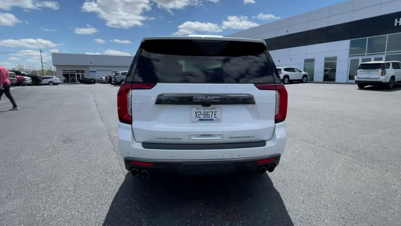 2024 GMC Yukon Denali Ultimate - Photo 8