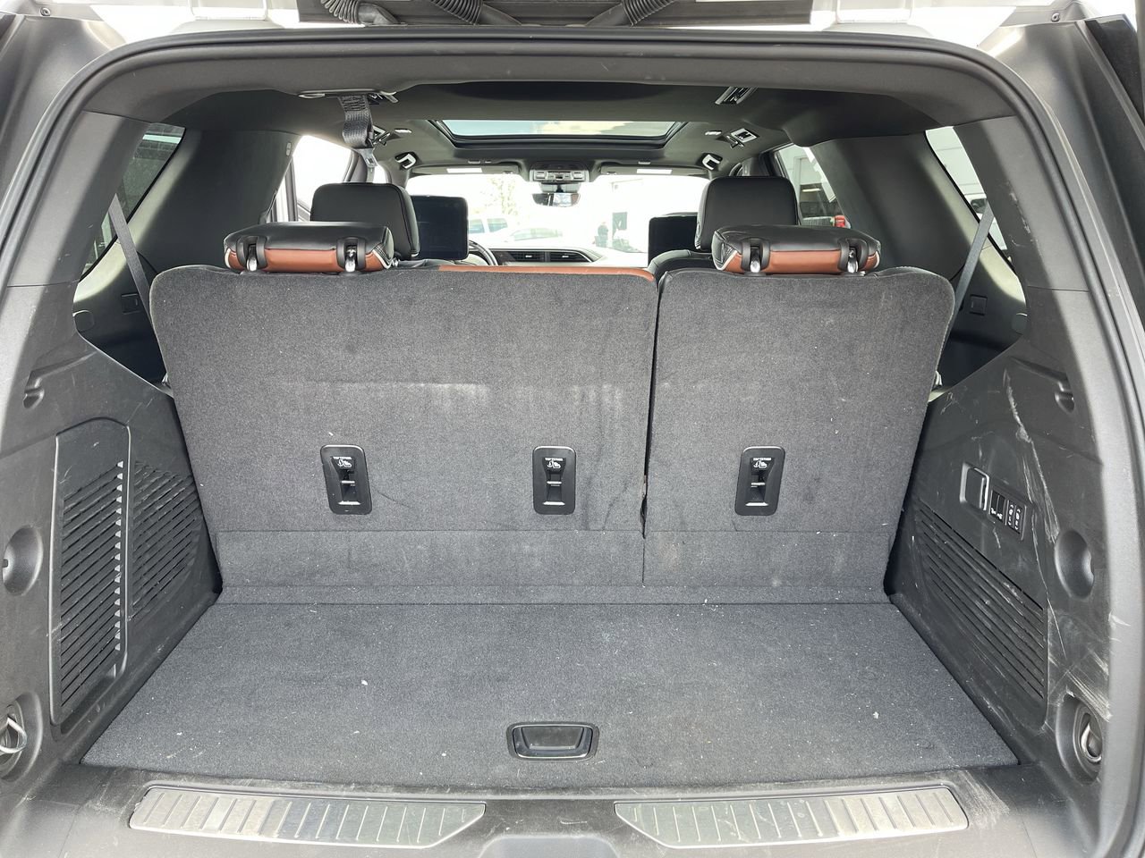 2024 GMC Yukon Denali Ultimate - Photo 27