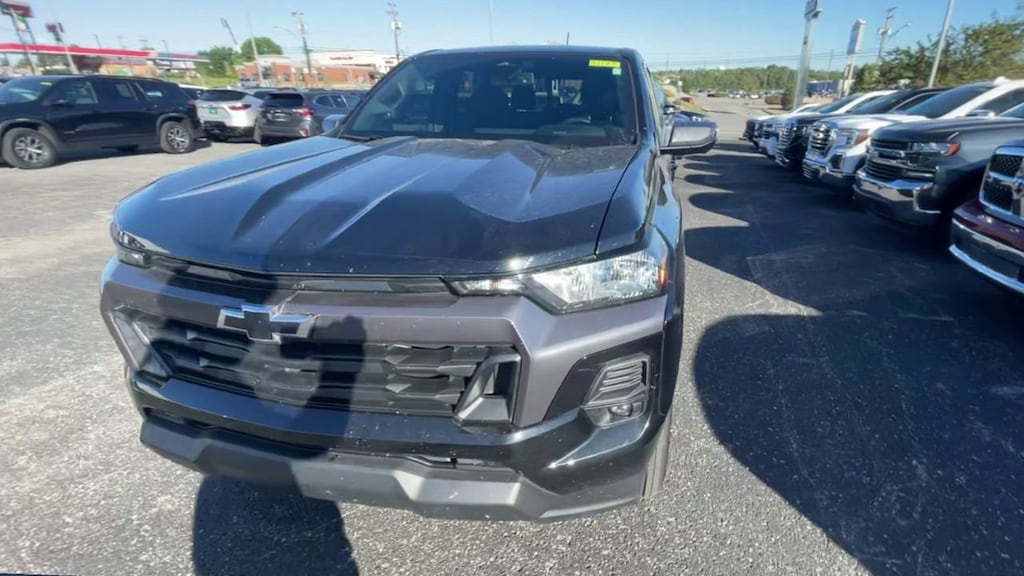 Used 2023 Chevrolet Colorado 4WD LT Truck