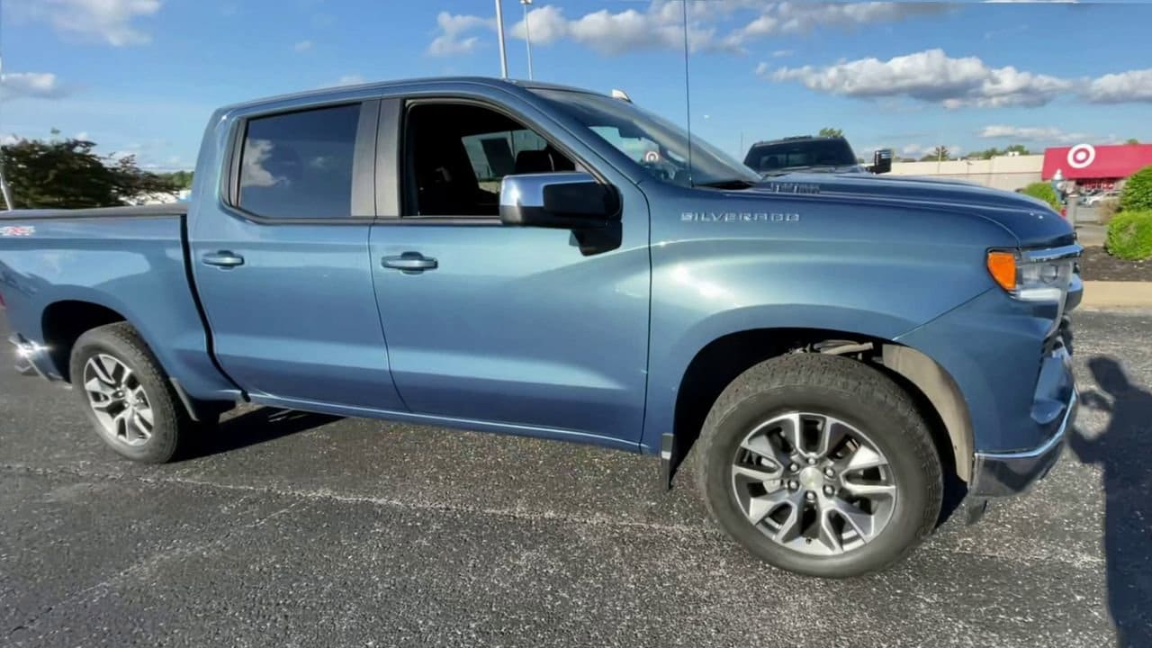 2024 Chevrolet Silverado 1500 LT - Photo 7