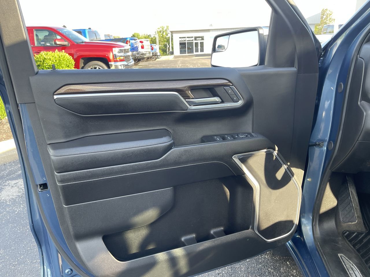 2024 Chevrolet Silverado 1500 LT - Photo 22