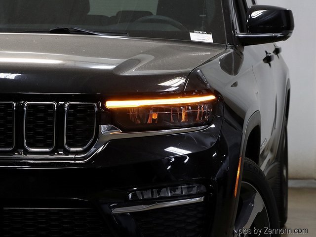 2024 Jeep Grand Cherokee Limited photo 4