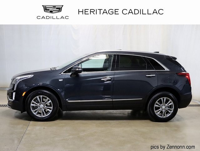 2022 Cadillac XT5 Premium Luxury photo 2