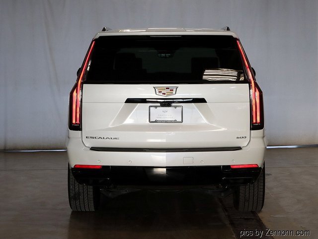 2025 Cadillac Escalade Sport photo 4