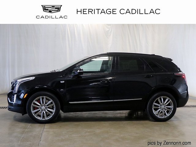 2022 Cadillac XT5 Sport photo 2
