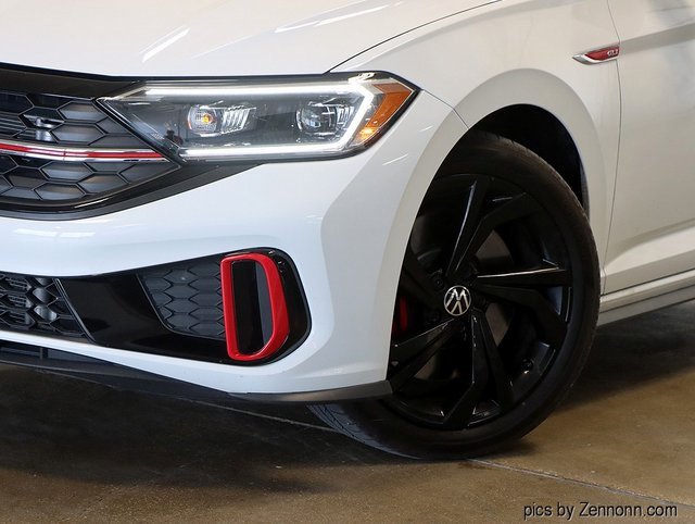 2024 Volkswagen Jetta GLI Autobahn photo 3