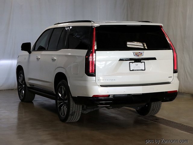 2025 Cadillac Escalade Sport photo 3