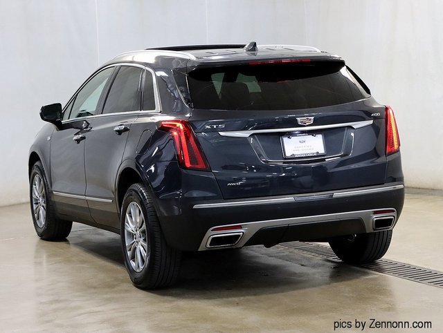 2022 Cadillac XT5 Premium Luxury photo 3