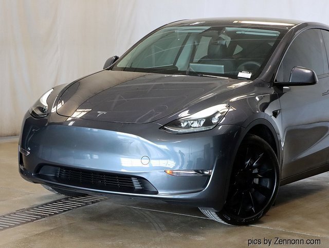 2023 Tesla Model Y Long Range photo 2