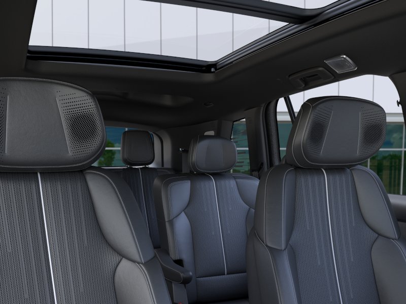 2026 Cadillac VISTIQ Luxury - Photo 24