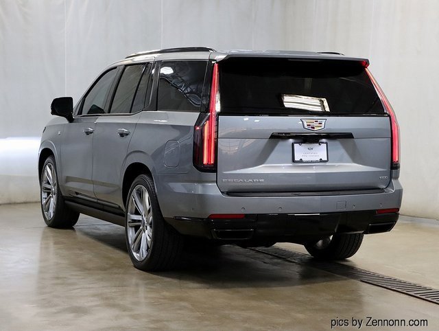 2025 Cadillac Escalade Sport photo 2