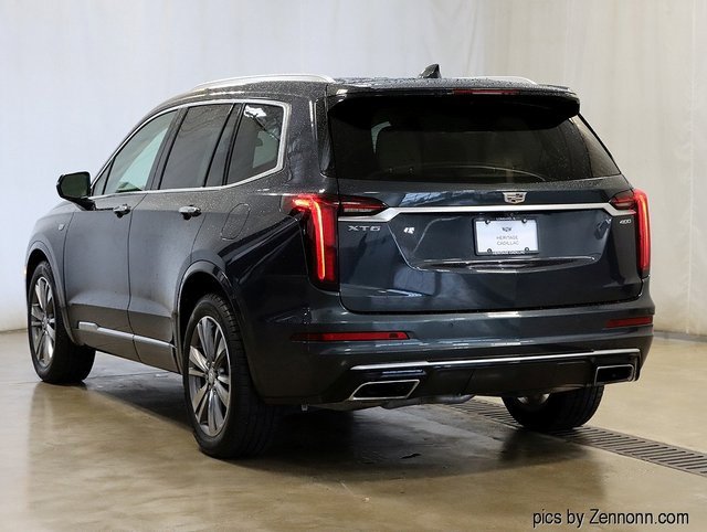 2021 Cadillac XT6 Premium Luxury photo 3