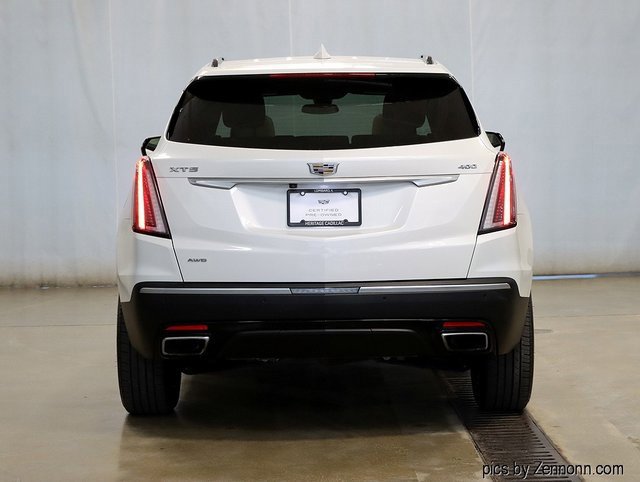 2021 Cadillac XT5 Sport photo 2