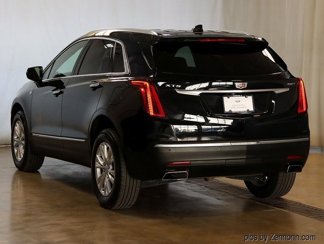 2023 Cadillac XT5 Luxury photo 3