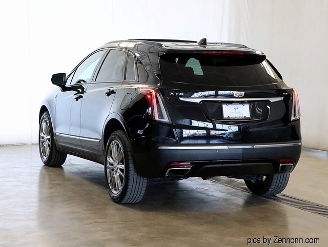 2023 Cadillac XT5 Sport photo 3