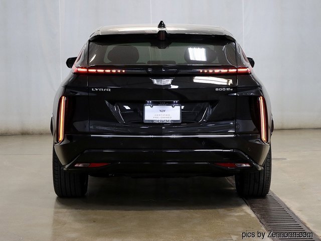 2024 Cadillac Lyriq Luxury photo 3