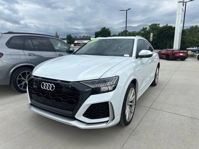 2022 Audi RS Q8 -'s photo