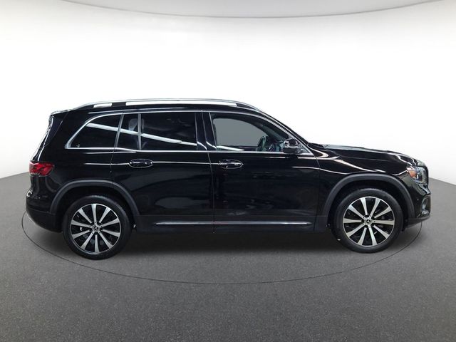 2022 Mercedes Benz GLB 250 photo 3