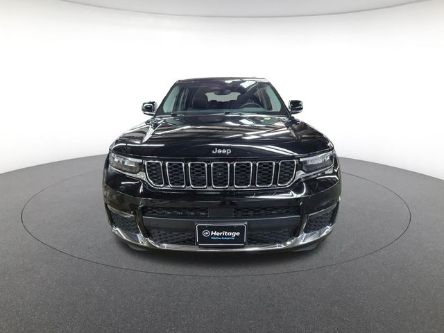 2023 Jeep Grand Cherokee Limited photo 2