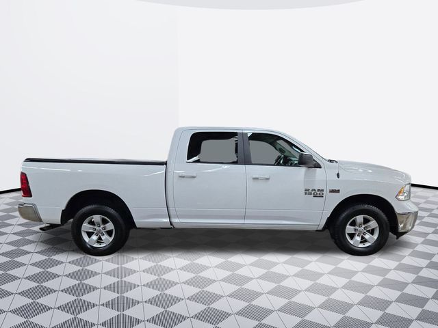 2019 Ram 1500 Classic SLT photo 4